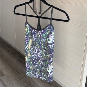 Lululemon Y tank top. Size 6